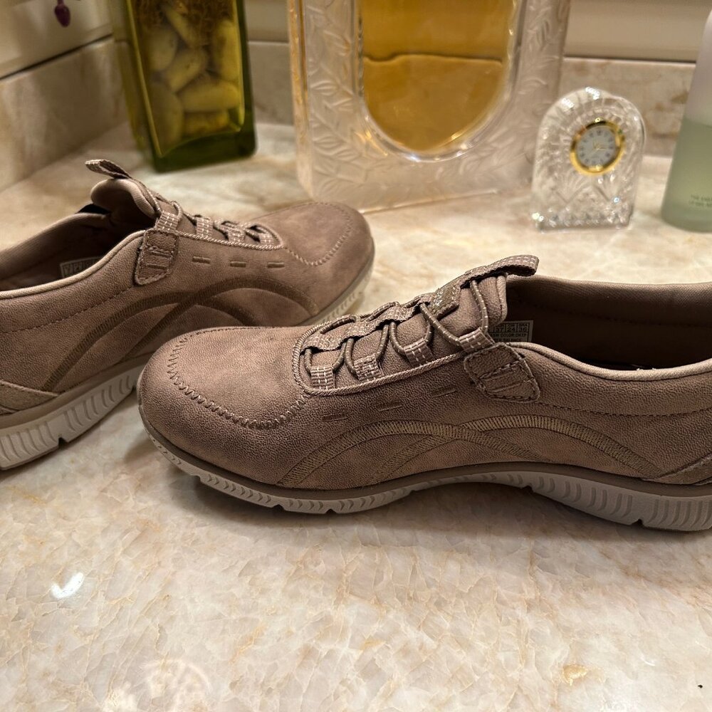 Skechers Tan Air-Cooled Memory Foam Sneakers Size 7 Wide - Picture 3 of 5